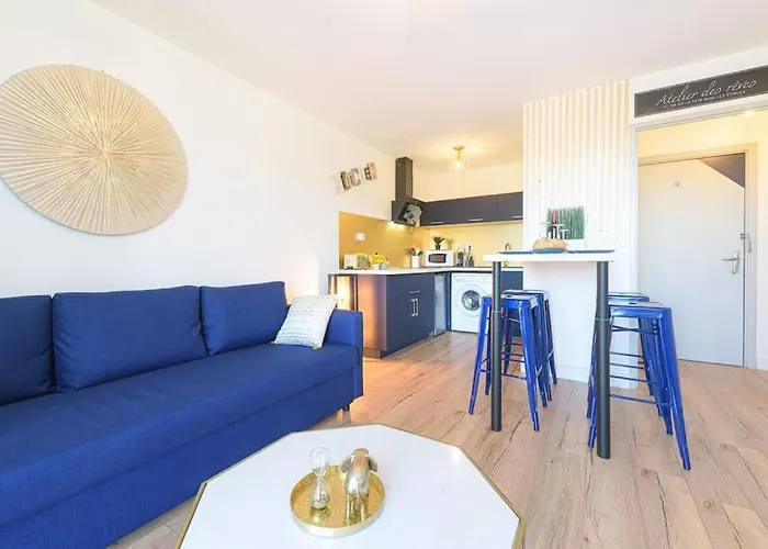 Le Bleu Nuit Piscine Parking Netflix Cafe