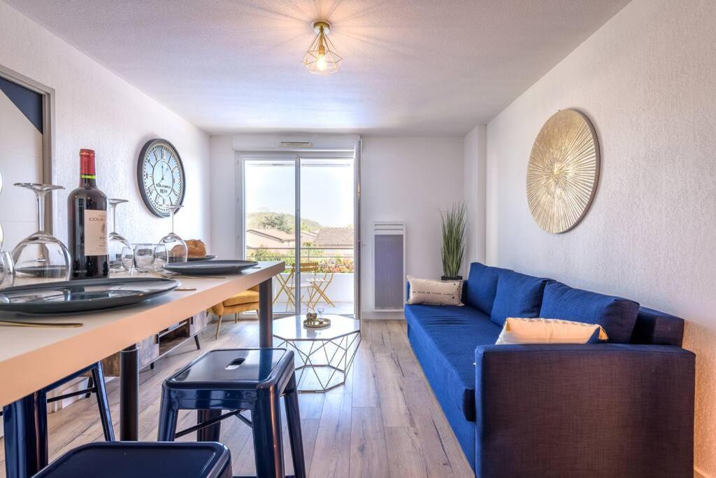 Le Bleu Nuit Piscine Parking Netflix Cafe Apartment *