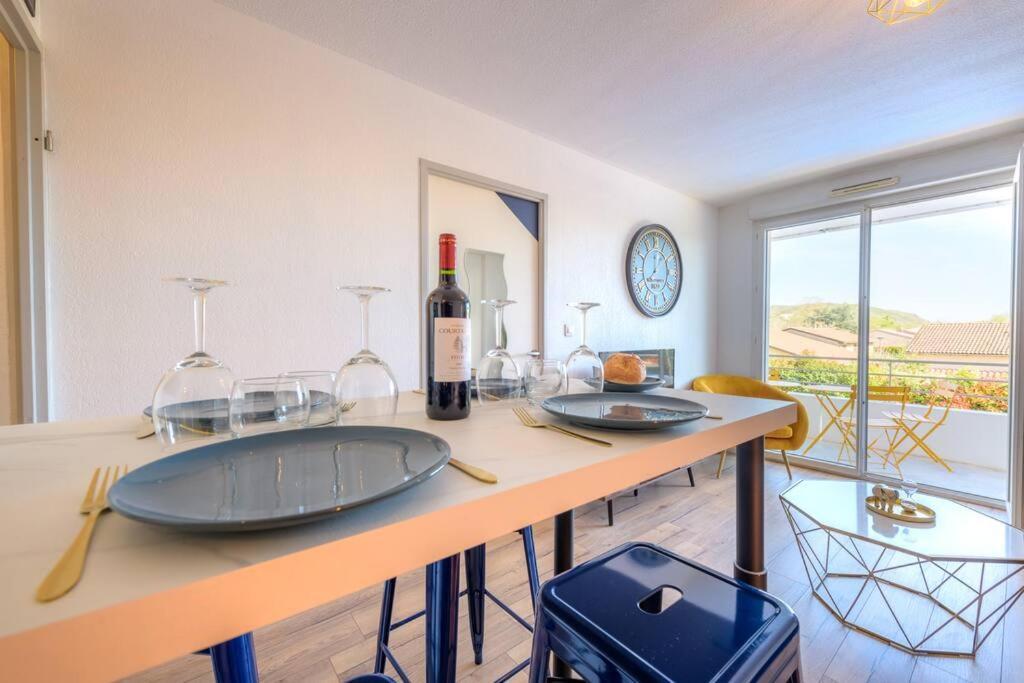 Apartment Le Bleu Nuit Piscine Parking Netflix Cafe *