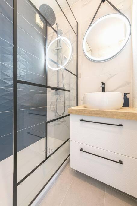 Le Bleu Nuit Piscine Parking Netflix Cafe Apartment Villemur-sur-Tarn