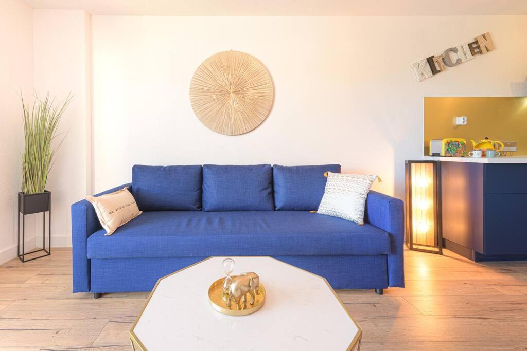 Le Bleu Nuit Piscine Parking Netflix Cafe